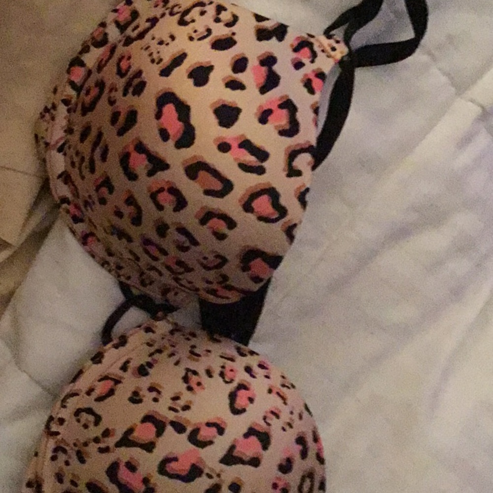 Bras - Picture 2 of 2